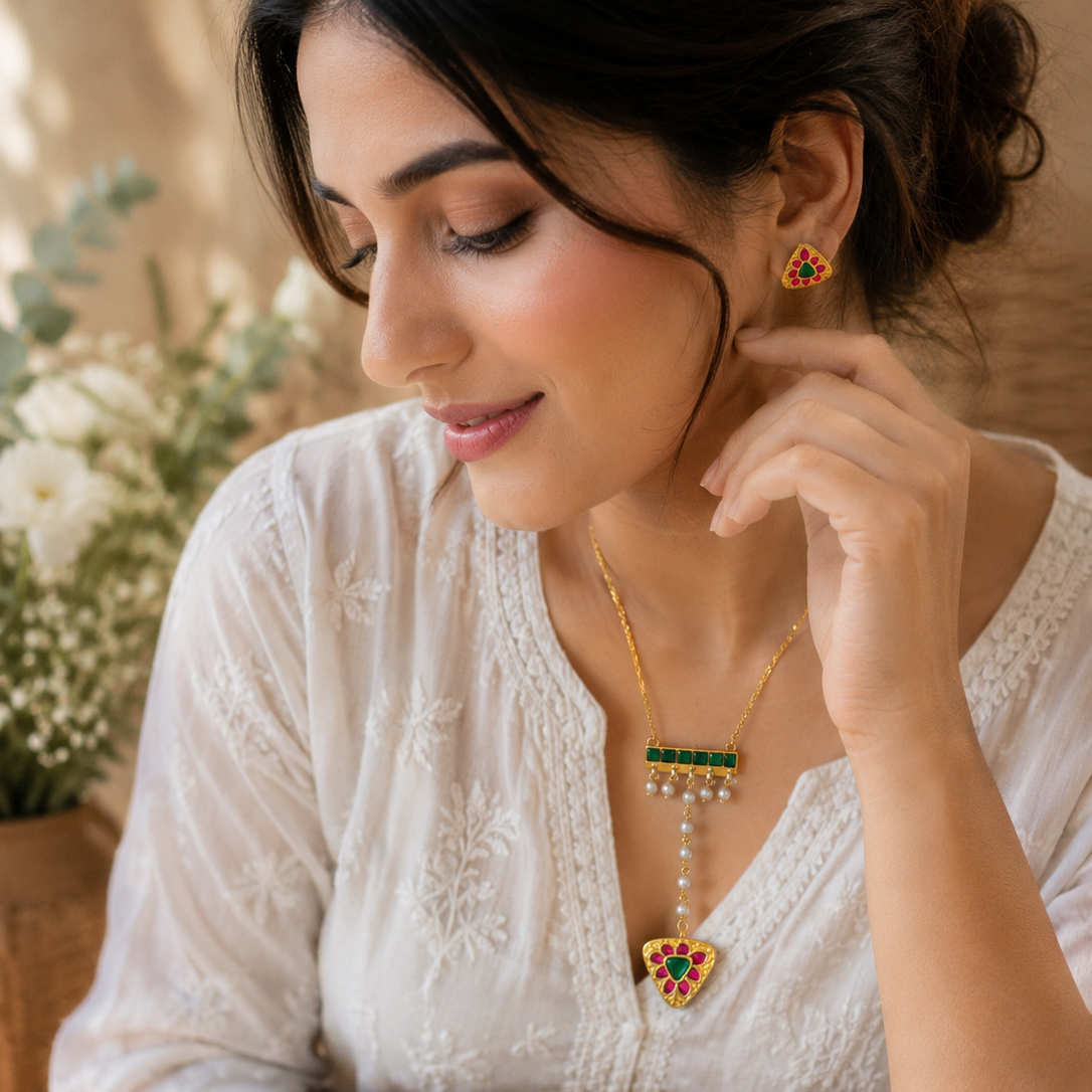 925  Silver Emerald Green Pendant Set with Earrings